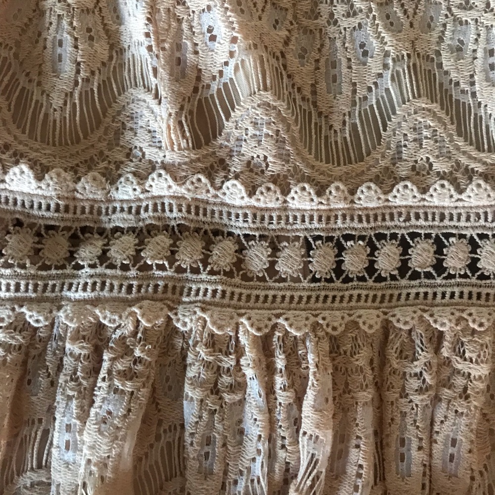 Super cute lace dress- worn once